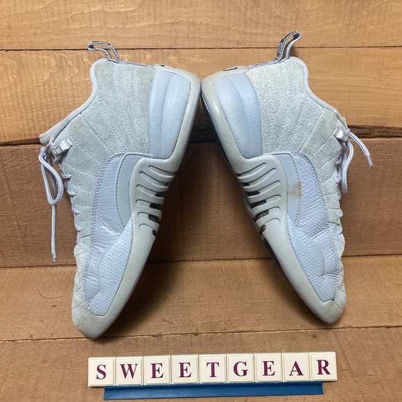 Jordan 12 Retro Low Wolf Grey (GS) - Picture 9 of 16